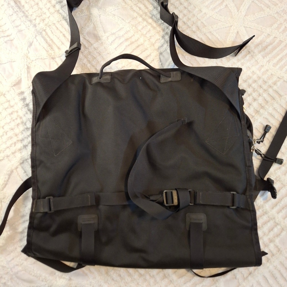 The North Face XL Messenger Bag Black Nylon Laptop Commuter Shoulder Satchel Bag - Picture 9 of 13